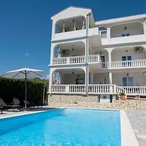 Natura With Private Pool , Zadar Croatie